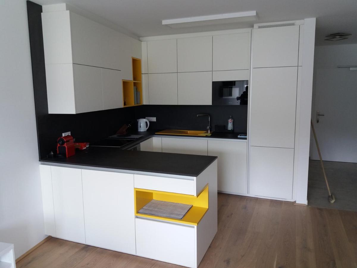 Top 5 Alpe Maritima - Traumhafte Ferienwohnung Mit Seeblick Und Bergkulisse Am Ossiacher See Annenheim Kültér fotó